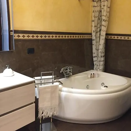 Dimora Tra I Due Mari Apartment